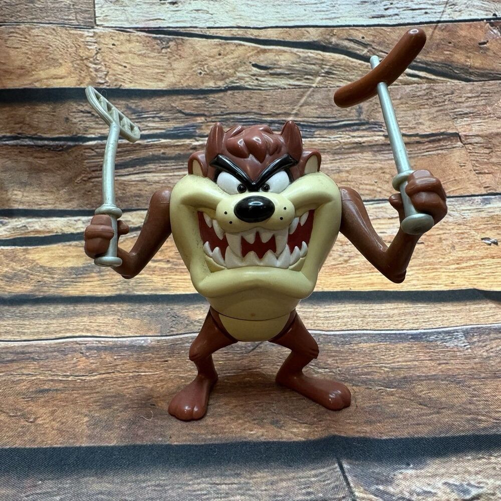 Vintage 1993 Tyco Taz Tasmanian Devil Action Figure Spatula Sausage Accessories
